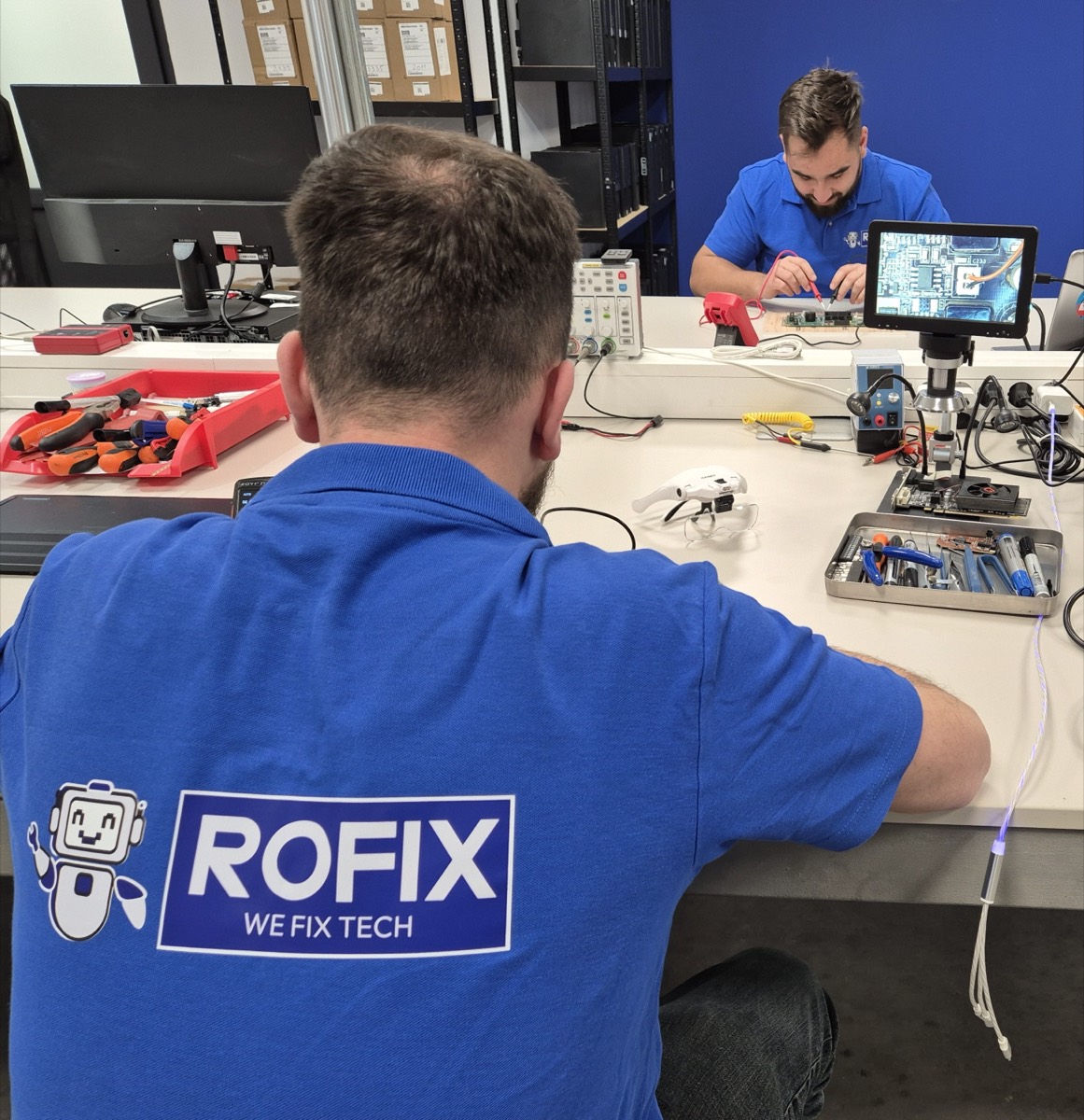 Expertiza ROFIX în reparații IT&C